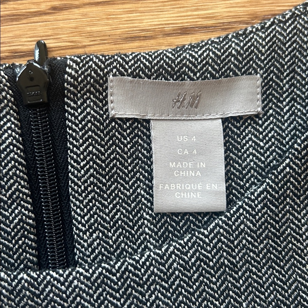 H&M Gray Stylish Dress Size 4 - Picture 3 of 9